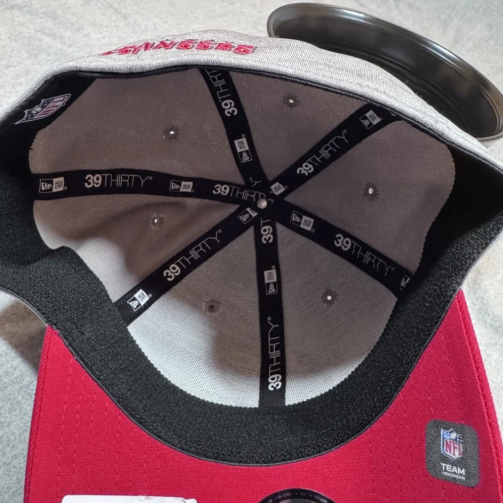 Tampa Bay Buccaneers Hat Cap‎ Fitted Mens Large/XL Gray Red NFL Football New Era